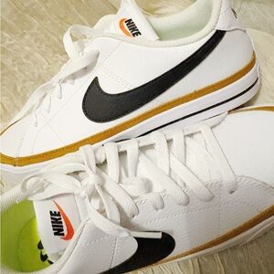 Nike Court Legacy Sneaker - Women's 8.5 (DH3161-100)